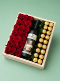 Caja de madera con rosas Importadas, Vino y Bombones Ferrero Rocher