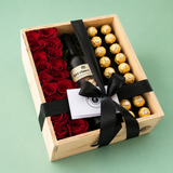 Caja de madera con rosas Importadas, Vino y Bombones Ferrero Rocher